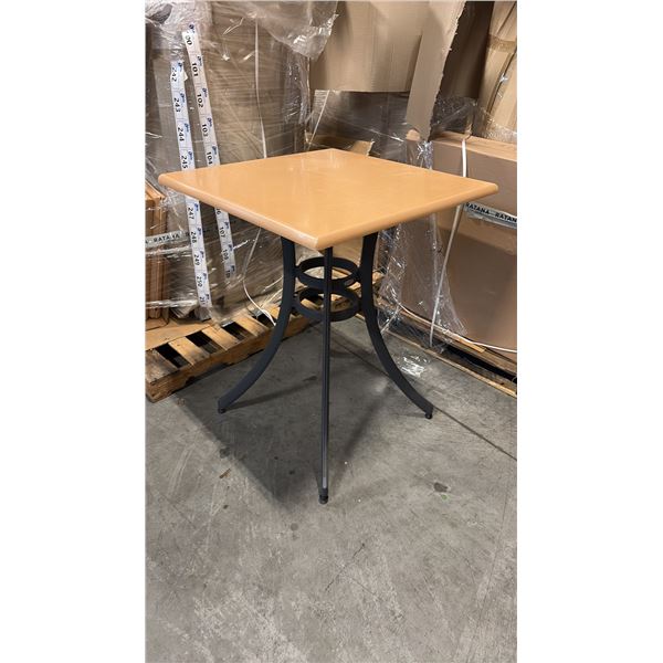RATANA SEATTLE COUNTER PATIO TABLE BASE WITH APPROXIMATELY 31"X31" TABLE TOP
