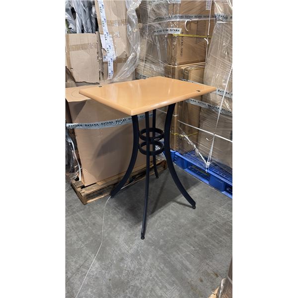 RATANA SEATTLE BAR PATIO TABLE BASE WITH APPROXIMATELY 31"X24" TABLE TOP