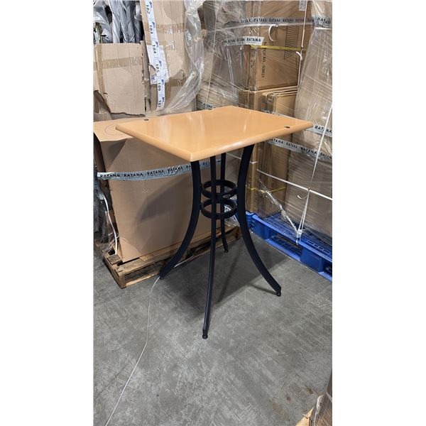 RATANA SEATTLE BAR PATIO TABLE BASE WITH APPROXIMATELY 31"X24" TABLE TOP