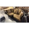 Image 1 : RATANA SAND SEBASTIAN LEAF PATTERN CURVED CORNER CUDDLE COUCH 80"W