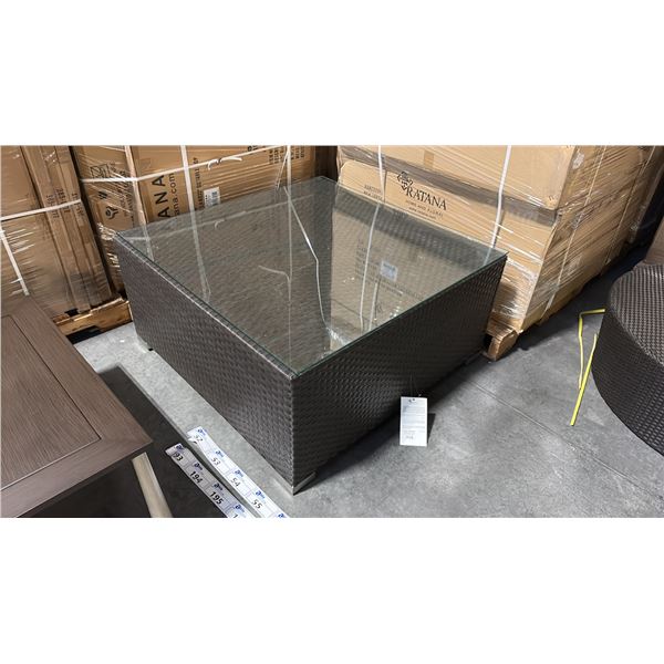 RATANA 39"X39" GLASS TOP PATIO END TABLE