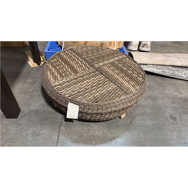 RATANA HILLSBORO SECTIONAL 40" ROUND COFFEE TABLE/OTTOMAN
