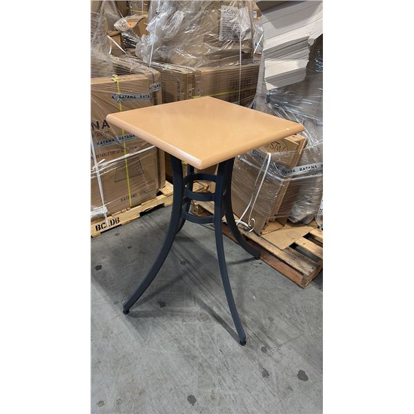 RATANA SEATTLE COUNTER PATIO TABLE BASE WITH APPROXIMATELY 24"X24" TABLE TOP