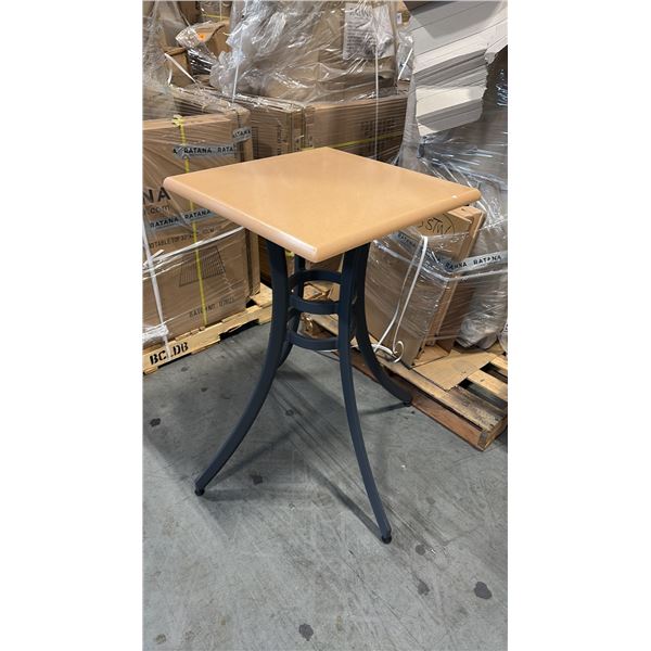 RATANA SEATTLE COUNTER PATIO TABLE BASE WITH APPROXIMATELY 24"X24" TABLE TOP