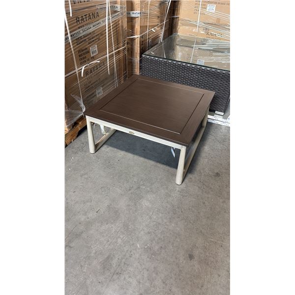 RATANA PARK WEST COFFEE TABLE WITH 32" TOP