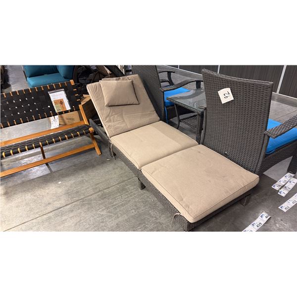 PATIO FLARE BROWN LAURA LOUNGER