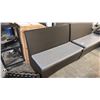 Image 1 : STANFORD GREY 2 SEAT BOOTH *IN BOX*