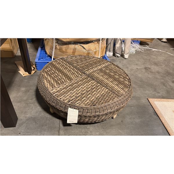 RATANA HILLSBORO SECTIONAL 40" ROUND COFFEE TABLE/OTTOMAN