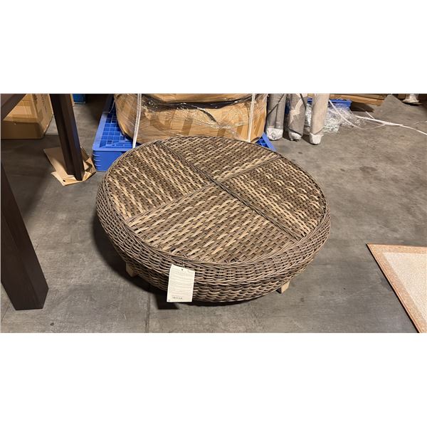 RATANA HILLSBORO SECTIONAL 40" ROUND COFFEE TABLE/OTTOMAN