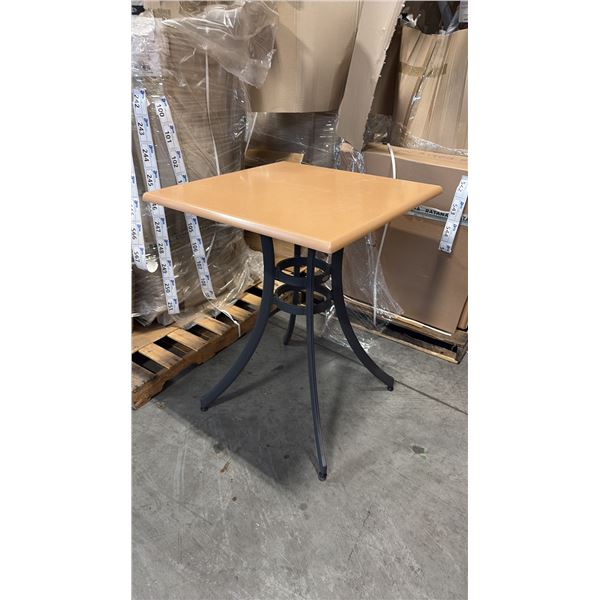 RATANA SEATTLE COUNTER PATIO TABLE BASE WITH APPROXIMATELY 31"X31" TABLE TOP