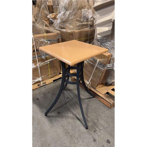RATANA SEATTLE COUNTER PATIO TABLE BASE WITH APPROXIMATELY 24"X24" TABLE TOP