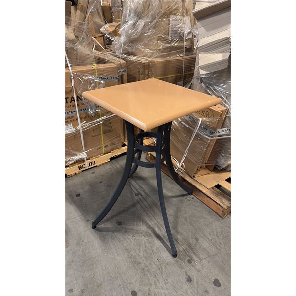 RATANA SEATTLE COUNTER PATIO TABLE BASE WITH APPROXIMATELY 24"X24" TABLE TOP