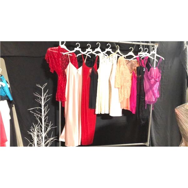 10 ASSORTED PIECES OF LINGERIE ASSORTED SIZES AND STYLES