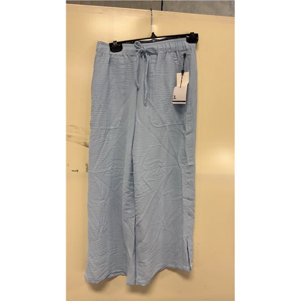 BOX OF JULES & LEOPOLD ASSORTED LIGHT BLUE PULL ON WIDE LEG CROP CAPRI PANTS