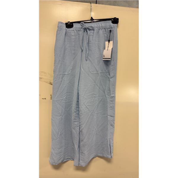 BOX OF JULES & LEOPOLD ASSORTED LIGHT BLUE PULL ON WIDE LEG CROP CAPRI PANTS