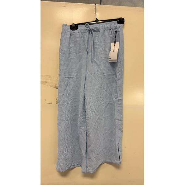 BOX OF JULES & LEOPOLD ASSORTED LIGHT BLUE PULL ON WIDE LEG CROP CAPRI PANTS