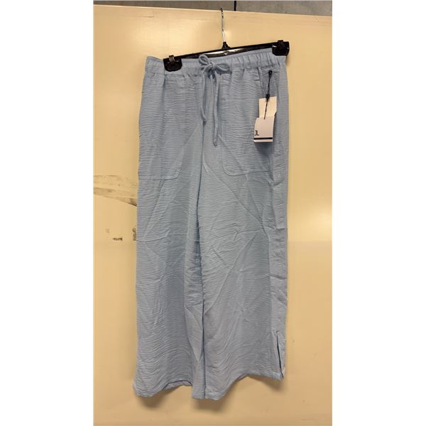 BOX OF JULES & LEOPOLD ASSORTED LIGHT BLUE PULL ON WIDE LEG CROP CAPRI PANTS
