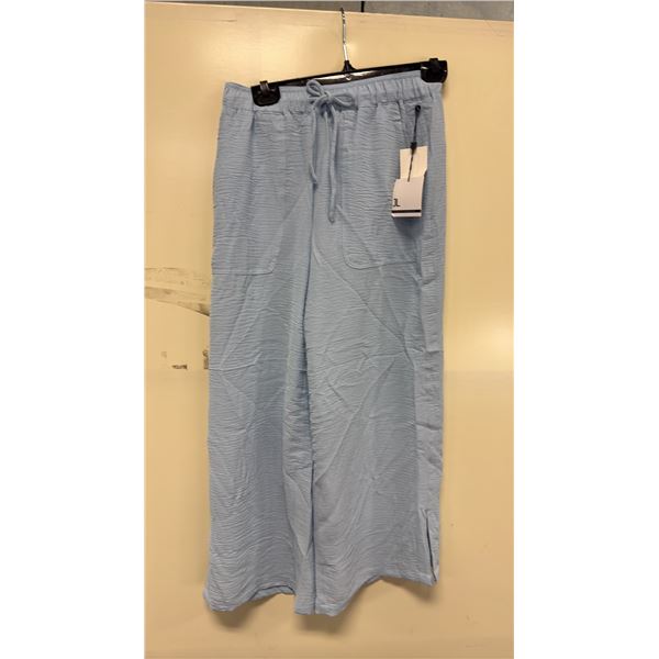 BOX OF JULES & LEOPOLD ASSORTED LIGHT BLUE PULL ON WIDE LEG CROP CAPRI PANTS