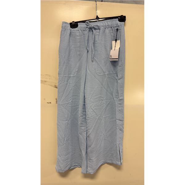 BOX OF JULES & LEOPOLD ASSORTED LIGHT BLUE PULL ON WIDE LEG CROP CAPRI PANTS