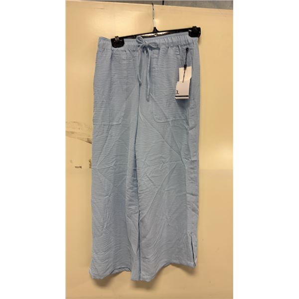 BOX OF JULES & LEOPOLD ASSORTED LIGHT BLUE PULL ON WIDE LEG CROP CAPRI PANTS