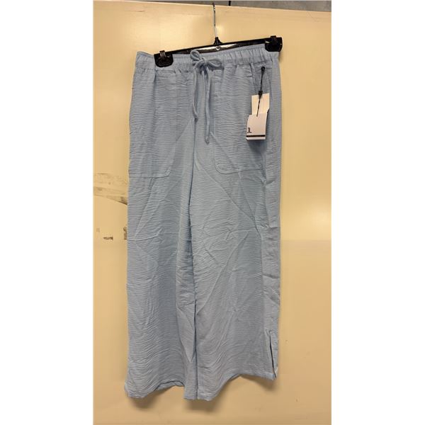BOX OF JULES & LEOPOLD ASSORTED LIGHT BLUE PULL ON WIDE LEG CROP CAPRI PANTS