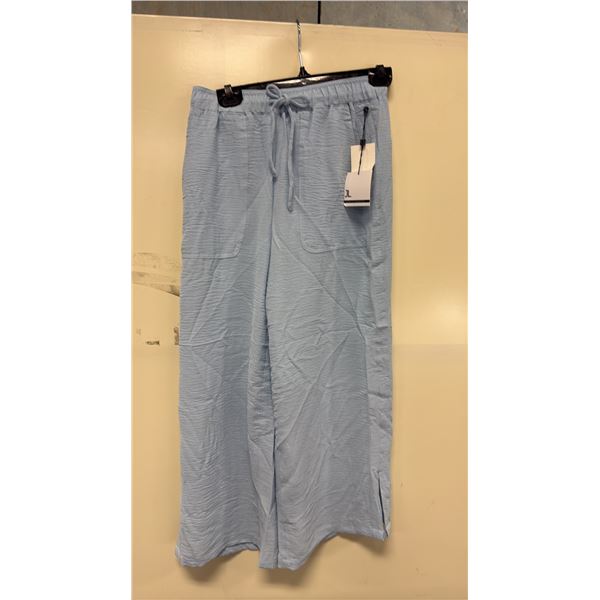 BOX OF JULES & LEOPOLD ASSORTED LIGHT BLUE PULL ON WIDE LEG CROP CAPRI PANTS