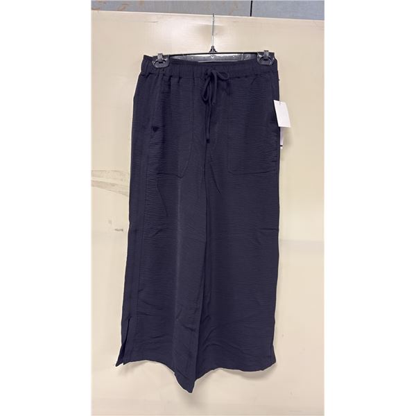 BOX OF JULES & LEOPOLD ASSORTED BLACK PULL ON WIDE LEG CROP CAPRI PANTS