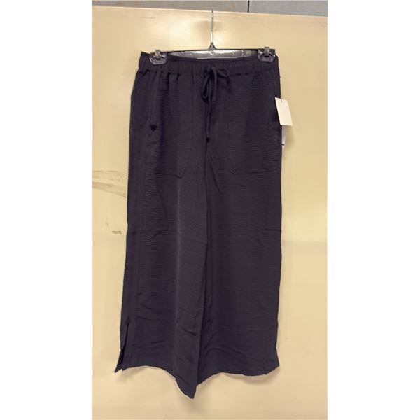BOX OF JULES & LEOPOLD ASSORTED BLACK PULL ON WIDE LEG CROP CAPRI PANTS