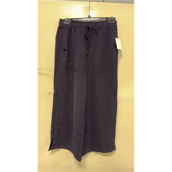 BOX OF JULES & LEOPOLD ASSORTED BLACK PULL ON WIDE LEG CROP CAPRI PANTS