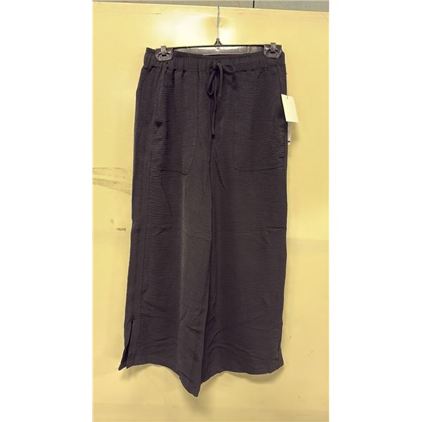 BOX OF JULES & LEOPOLD ASSORTED BLACK PULL ON WIDE LEG CROP CAPRI PANTS