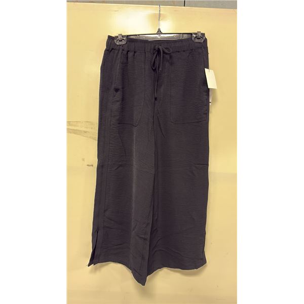 BOX OF JULES & LEOPOLD ASSORTED BLACK PULL ON WIDE LEG CROP CAPRI PANTS