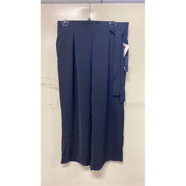 BOX OF JULES & LEOPOLD ASSORTED BLACK PULL ON WIDE LEG CROP CAPRI PANTS