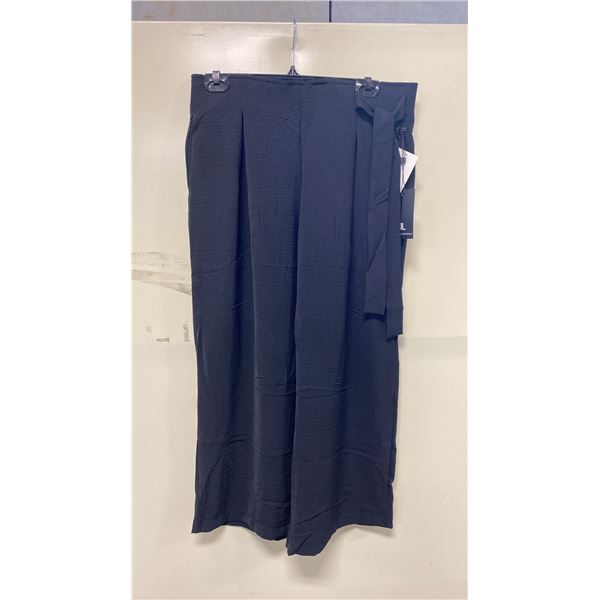 BOX OF JULES & LEOPOLD ASSORTED BLACK PULL ON WIDE LEG CROP CAPRI PANTS