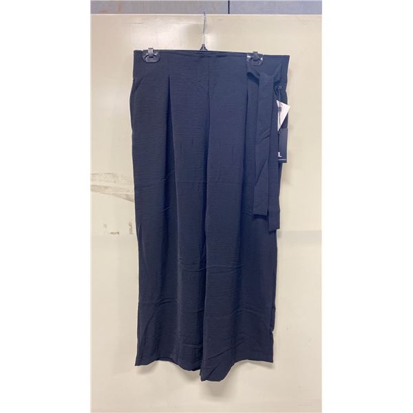 BOX OF JULES & LEOPOLD ASSORTED BLACK PULL ON WIDE LEG CROP CAPRI PANTS