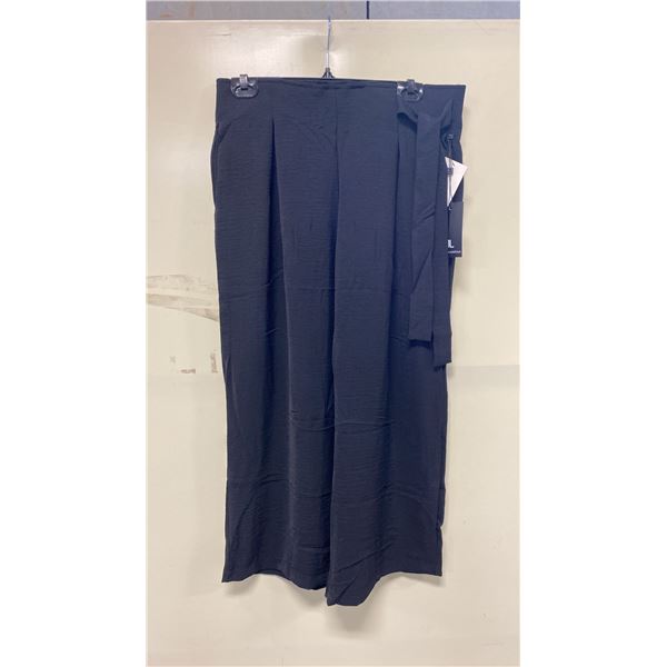 BOX OF JULES & LEOPOLD ASSORTED BLACK PULL ON WIDE LEG CROP CAPRI PANTS