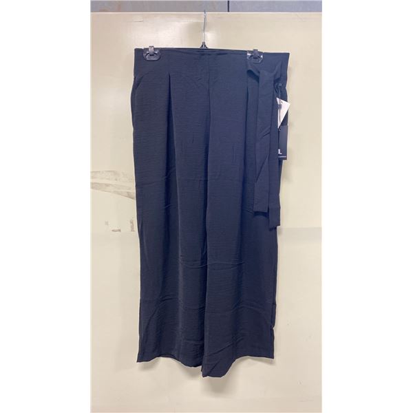 BOX OF JULES & LEOPOLD ASSORTED BLACK PULL ON WIDE LEG CROP CAPRI PANTS