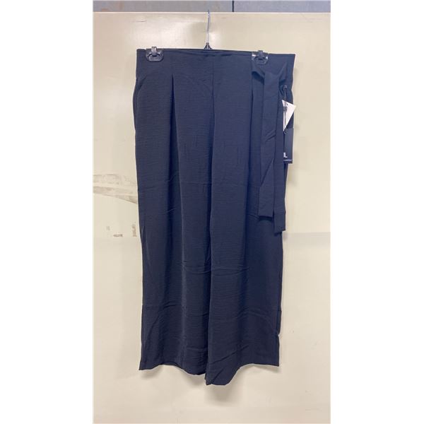 BOX OF JULES & LEOPOLD ASSORTED BLACK PULL ON WIDE LEG CROP CAPRI PANTS