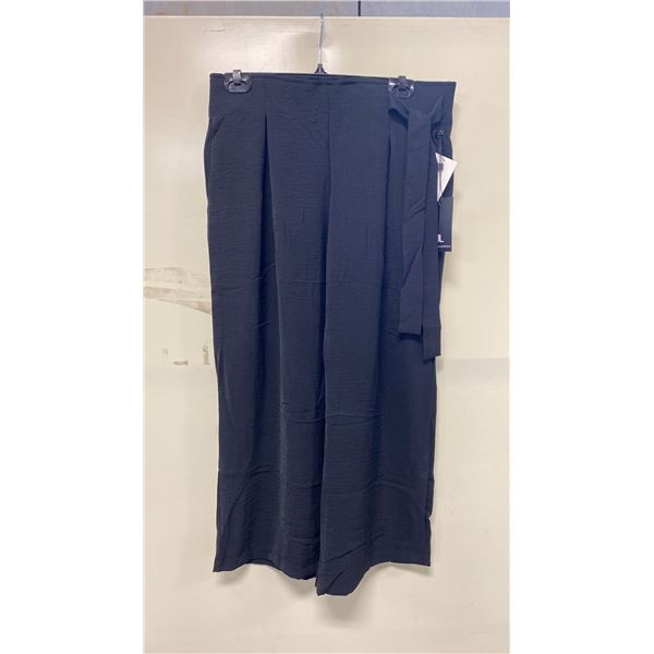 BOX OF JULES & LEOPOLD ASSORTED BLACK PULL ON WIDE LEG CROP CAPRI PANTS