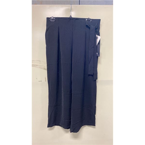 BOX OF JULES & LEOPOLD ASSORTED BLACK PULL ON WIDE LEG CROP CAPRI PANTS