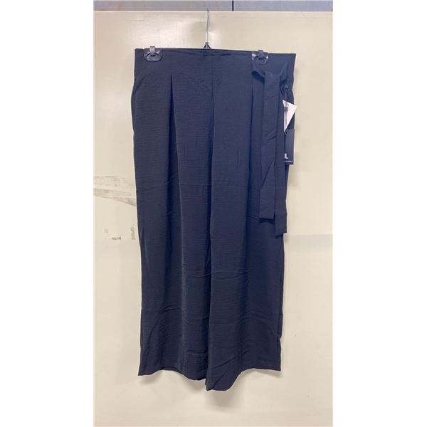 BOX OF JULES & LEOPOLD ASSORTED BLACK PULL ON WIDE LEG CROP CAPRI PANTS