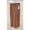Image 1 : BOX OF JULES & LEOPOLD ASSORTED TAWNY PULL ON WIDE LEG CROP CAPRI PANTS