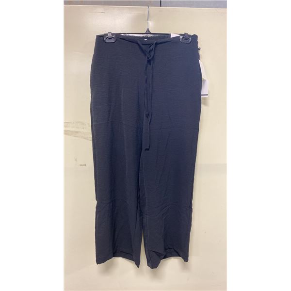 BOX OF JULES & LEOPOLD ASSORTED BLACK PULL ON WIDE LEG CROP CAPRI PANTS