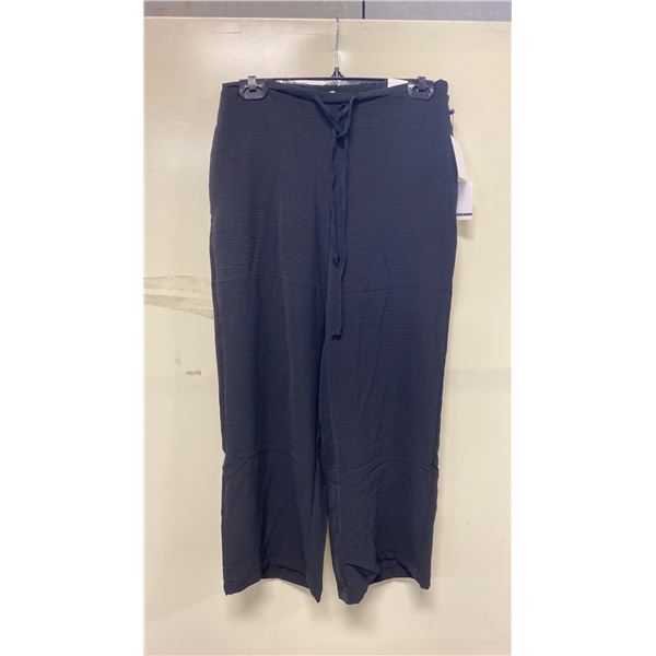 BOX OF JULES & LEOPOLD ASSORTED BLACK PULL ON WIDE LEG CROP CAPRI PANTS