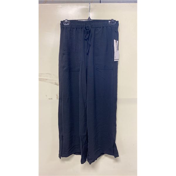 BOX OF JULES & LEOPOLD ASSORTED BLACK PULL ON WIDE LEG CROP CAPRI PANTS