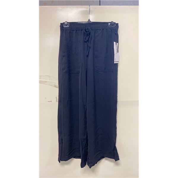 BOX OF JULES & LEOPOLD ASSORTED BLACK PULL ON WIDE LEG CROP CAPRI PANTS