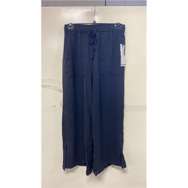 BOX OF JULES & LEOPOLD ASSORTED BLACK PULL ON WIDE LEG CROP CAPRI PANTS