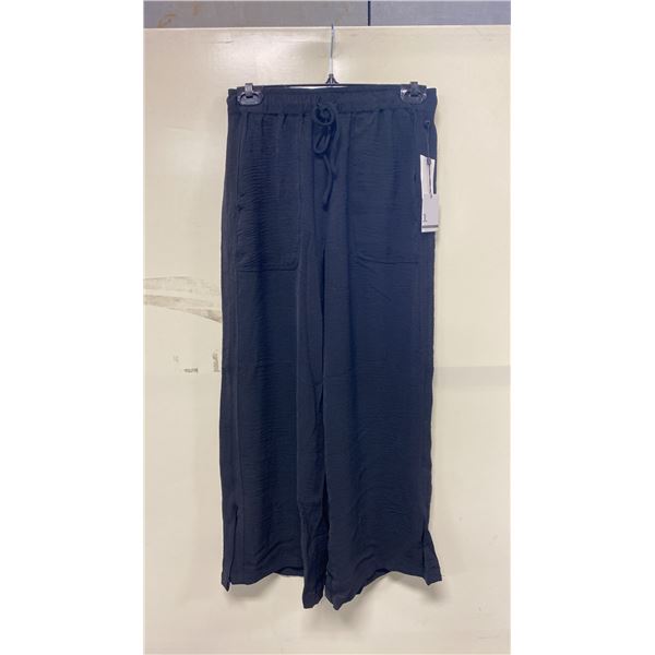 BOX OF JULES & LEOPOLD ASSORTED BLACK PULL ON WIDE LEG CROP CAPRI PANTS