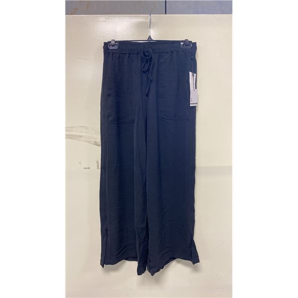 BOX OF JULES & LEOPOLD ASSORTED BLACK PULL ON WIDE LEG CROP CAPRI PANTS