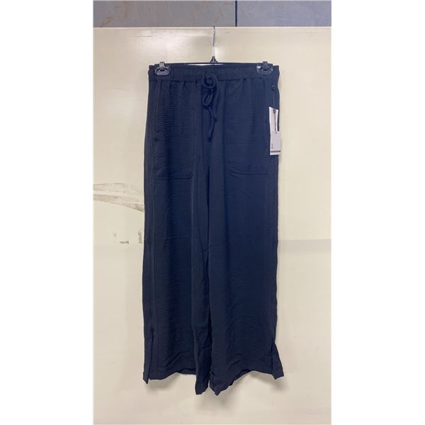 BOX OF JULES & LEOPOLD ASSORTED BLACK PULL ON WIDE LEG CROP CAPRI PANTS