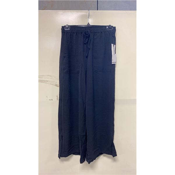 BOX OF JULES & LEOPOLD ASSORTED BLACK PULL ON WIDE LEG CROP CAPRI PANTS